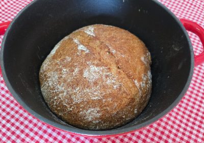 Tam Buğday Unlu Ev Ekmeği (Döküm Tencerede)