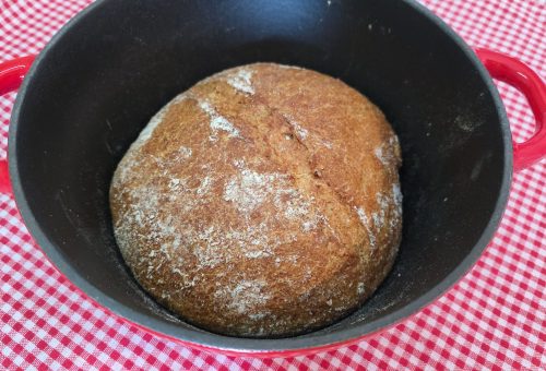 Tam Buğday Unlu Ev Ekmeği (Döküm Tencerede)