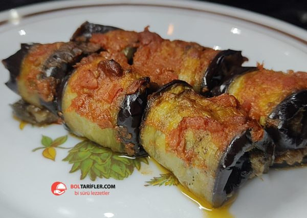 Fırında Kıymalı Patlıcan Sarma