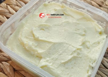Tereyağı Nasıl Yapılır? (Süt Kaymağından)